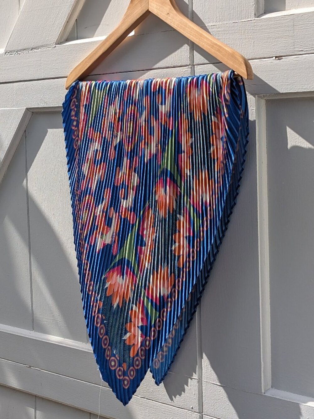 NWT New York Public Library Indigo Blue Multi Pleated Plissé Scarf
